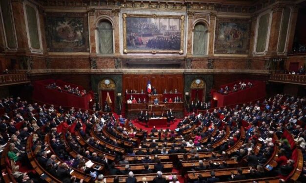 Francia: El Vaticano denuncia el «derecho» a quitar una vida humana