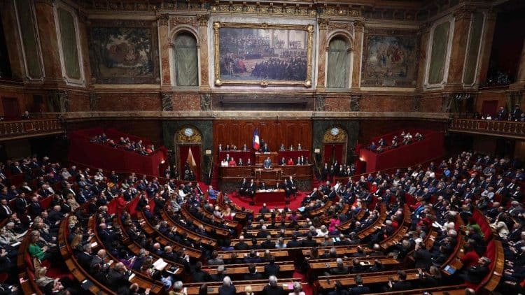 Francia: El Vaticano denuncia el «derecho» a quitar una vida humana