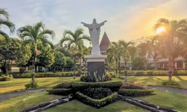 Cristo muerto y resucitado, acontecimiento de salvación y misterio de esperanza