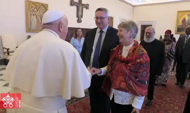 El Papa: Con las parejas jóvenes, generen pequeñas «Iglesias domésticas»