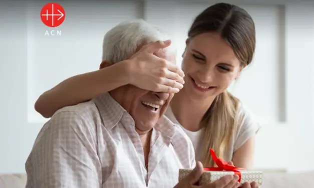 Este Día del Padre regala el mayor tesoro: una Misa