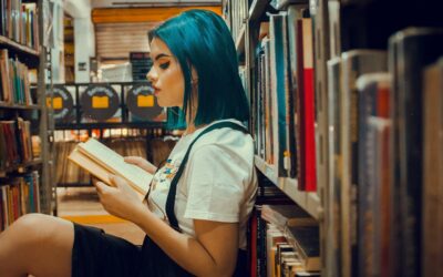 Leer un libro de historia