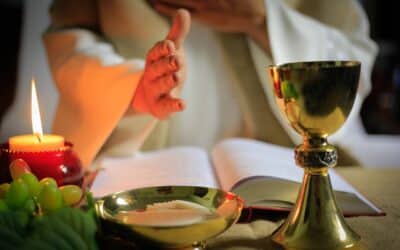 La Eucaristía, misterio de comunión con Cristo y con los hermanos