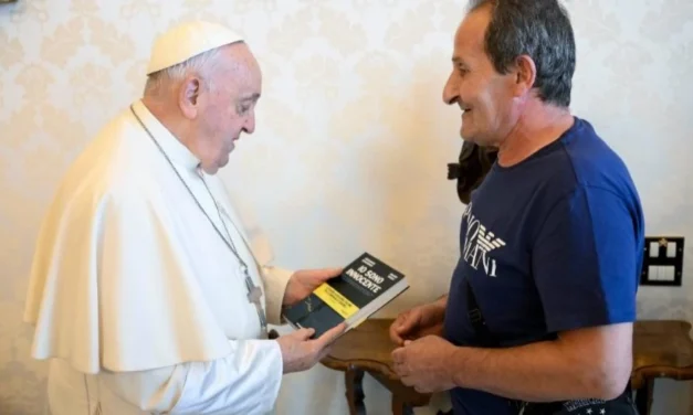 El Papa recibió a Zuncheddu, un pastor encarcelado por 33 años y luego absuelto