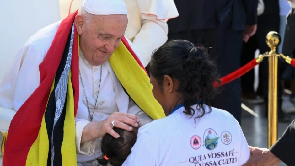 El Papa: Un pueblo que enseña a sonreír a sus niños es un pueblo con futuro