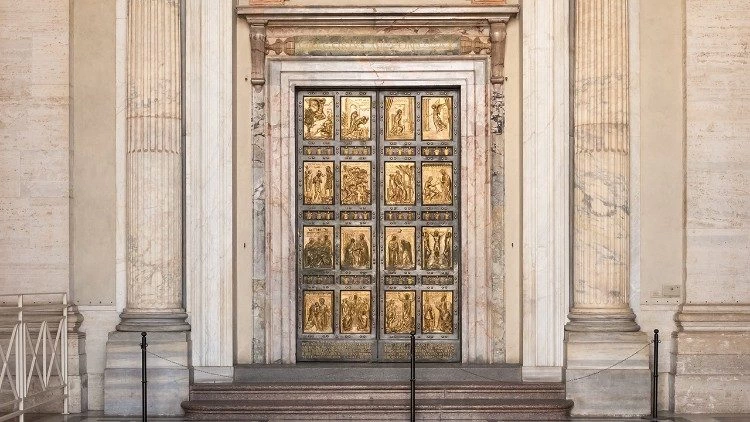 La Puerta Santa es una invitación a cumplir un pasaje