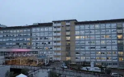 El Papa en el hospital: el estado clínico permanece estable, sin nuevos broncoespasmos