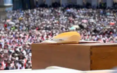 El adiós a Francisco y esas páginas del Evangelio acariciadas por el viento