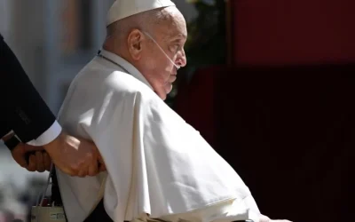 El Papa de sorpresa en San Pedro para rezar ante la tumba de San Pío X
