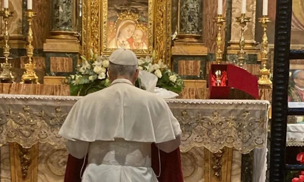 El Papa León XIV visita el santuario de la Madre del Buen Consejo