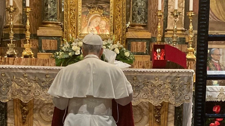 El Papa León XIV visita el santuario de la Madre del Buen Consejo