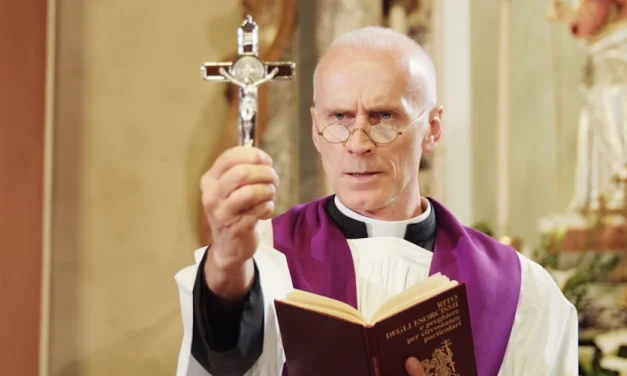 Llega a los cines de México Libera Nos, el combate de los exorcistas