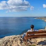 gazing-at-sea-3026859_1280