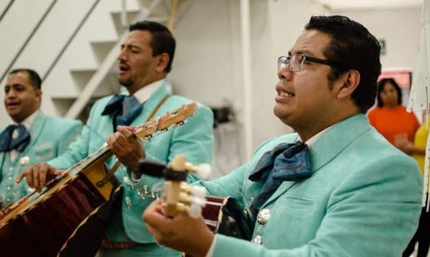 Los «mariachis» no son franceses, son de la Virgen