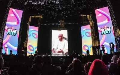 Miles de jóvenes en México vuelven a escuchar un mensaje de Francisco