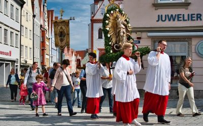 La importancia de sentirse orgullosos de tener una fe como la católica