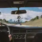 driving-2681097_1280