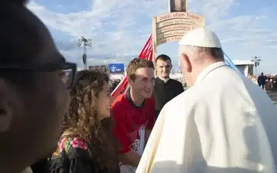Las voces de los jóvenes en el corazón de los Papas
