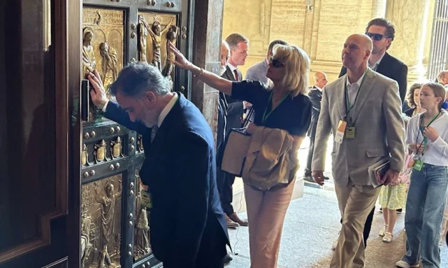 El Papa: ¡Su camino para cruzar las Puertas Santas es aún más valiente y admirable!