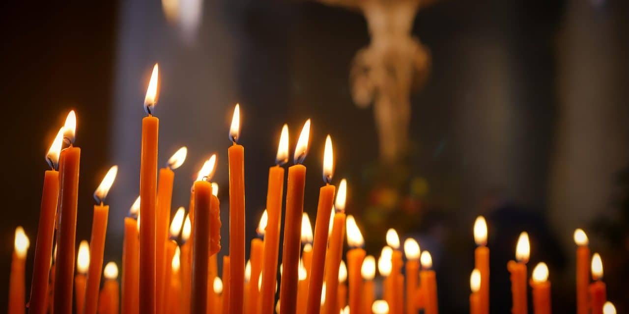 Te pedimos unirte en oración por los hermanos perseguidos y masacrados en RDG