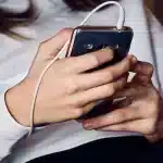 woman-3236059_1280