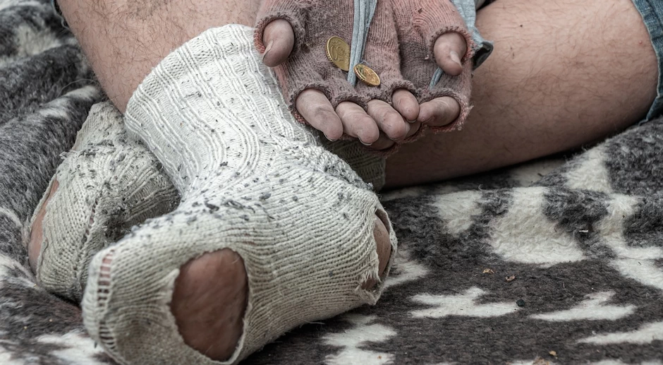 La total indiferencia ante el miserable