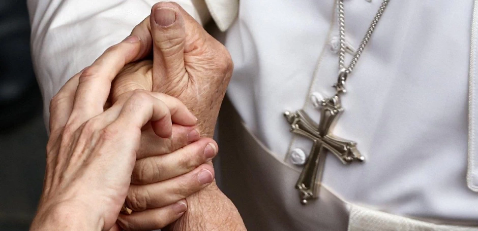 “Dilexi te”, León XIV: no se puede separar la fe del amor por los pobres