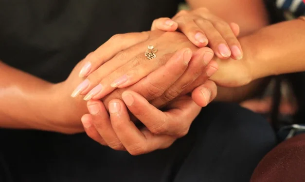 Orar por los difuntos, y los vivos