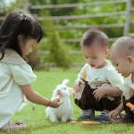 La humildad que tanto ayuda kids-9138810_1280