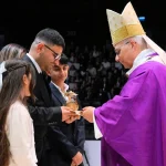 Caminemos juntos derribando los muros del prejuicio y la desconfianza Caminemos juntos