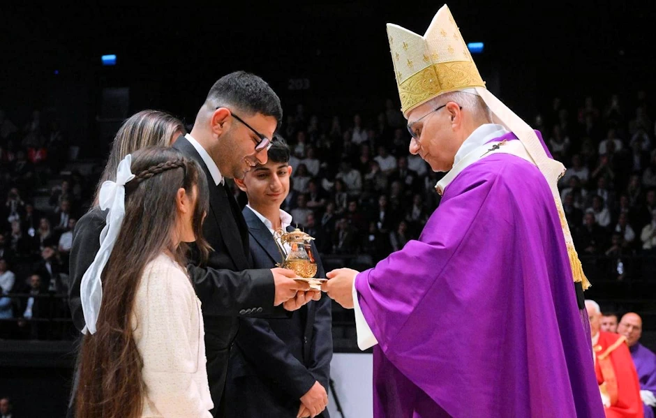 Caminemos juntos derribando los muros del prejuicio y la desconfianza