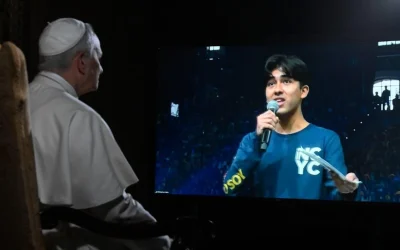 El Papa a los jóvenes: La tecnología puede ayudarnos a vivir nuestra fe cristiana