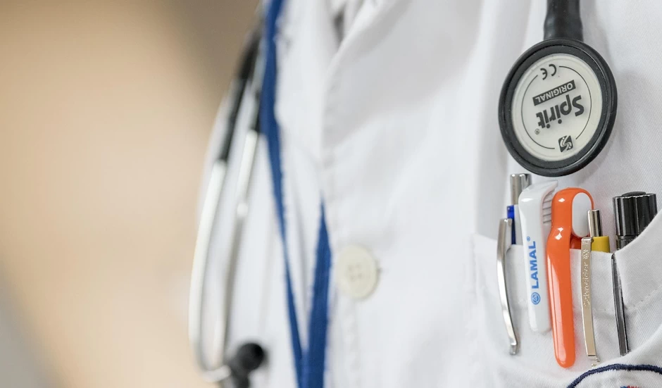 Justicia, medicina y defensa de los débiles