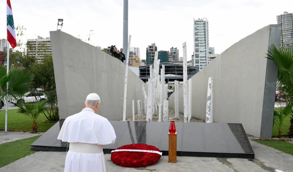 El Papa reza por las víctimas de la explosión en el Puerto de Beirut