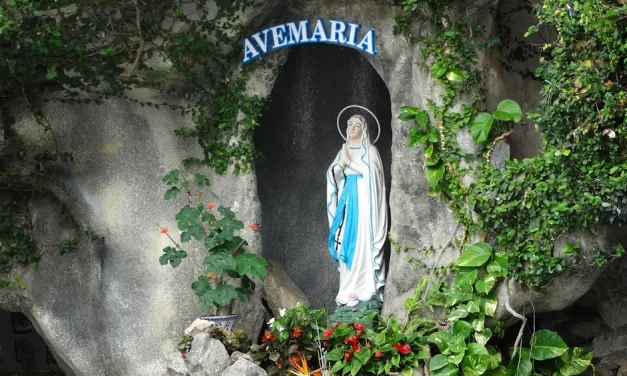 Devoción de las tres Avemarías