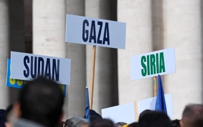 El Santo Padre pide construir un año de paz