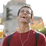 invitaciona a la risa