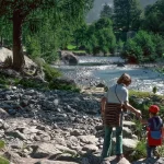 mother-and-son-8275766_1280