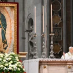 Guadalupe demuestra que es posible evangelizar 'sin imponer ni diluir' el mensaje: Papa León XIV Papa y Virgen de Gpe