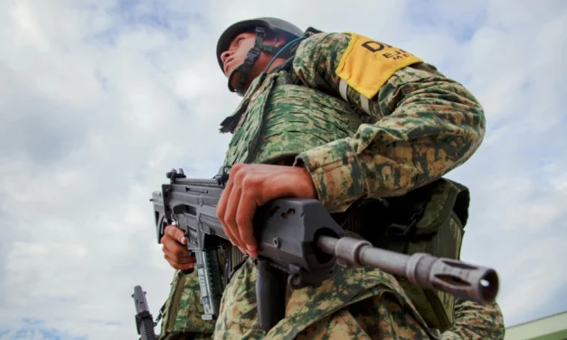Las armas y el dinero pretenden dominar