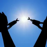 De víctima a testimonio de lucha: Bukuru Claude contra la trata de personas tumisu-freedom-4025802_1280