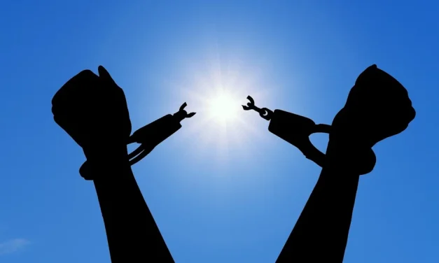 De víctima a testimonio de lucha: Bukuru Claude contra la trata de personas