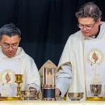 quedate con nosotros