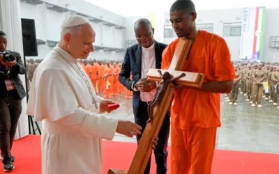 El viaje a África fue un mensaje de paz en tiempos de guerra