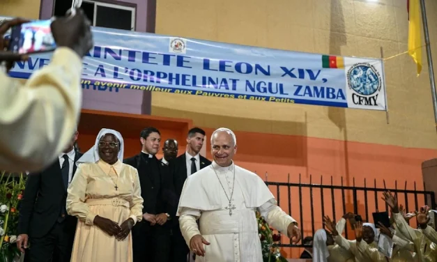 León XIV a los huérfanos de Yaundé: Llamados a un futuro más grande que sus heridas