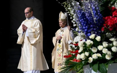 León XIV en Pascua 2026 proclama la esperanza contra la guerra y el lucro