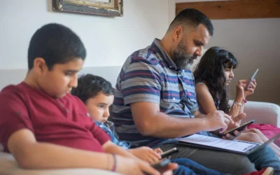 Cinco consejos para una relación sana con los medios en familia