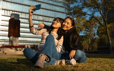 Frente a la inteligencia artificial (IA): CercanIA emocional