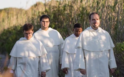 Sembrando la orden: los primeros novicios y la expansión inicial