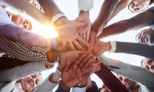 Seguir siendo humanos en la era de los algoritmos